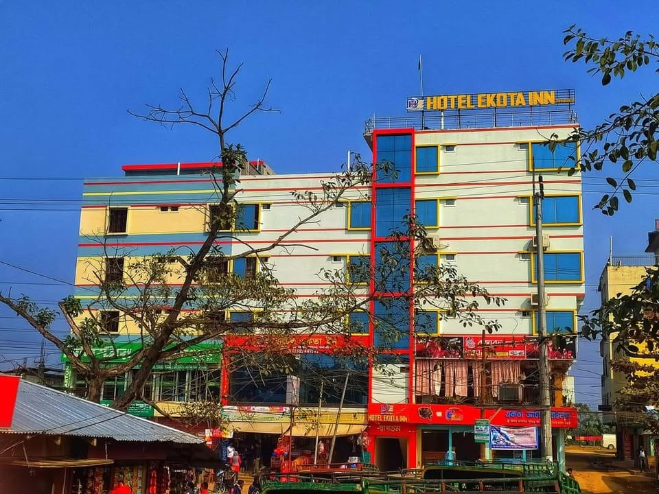 Hotel Ekata Inn